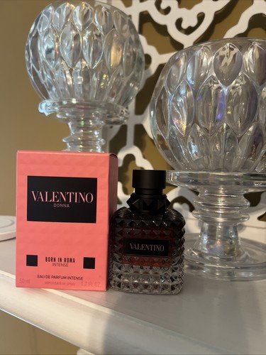 VALENTINO Donna Born In Roma Intense Perfume EDP Spray 1.7 oz/ 50 ml NEW in Box